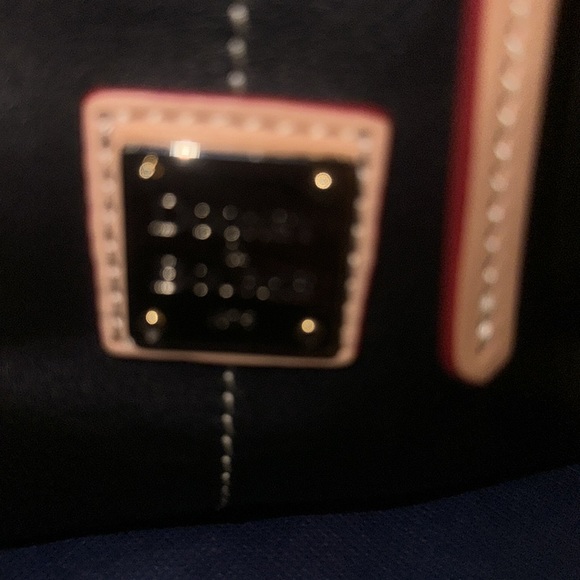 NWOT Dooney and Bourke 3 piece set (dust bag included) - Picture 12 of 12